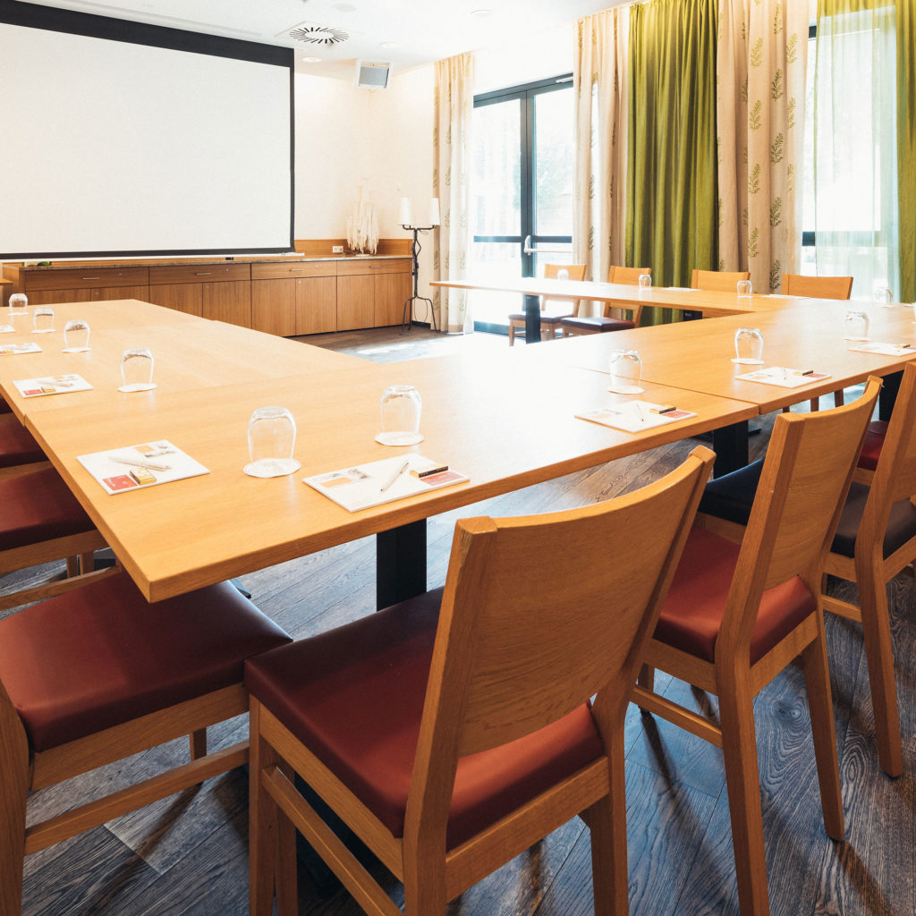 HOTEL_Seminar_004_2000x2000