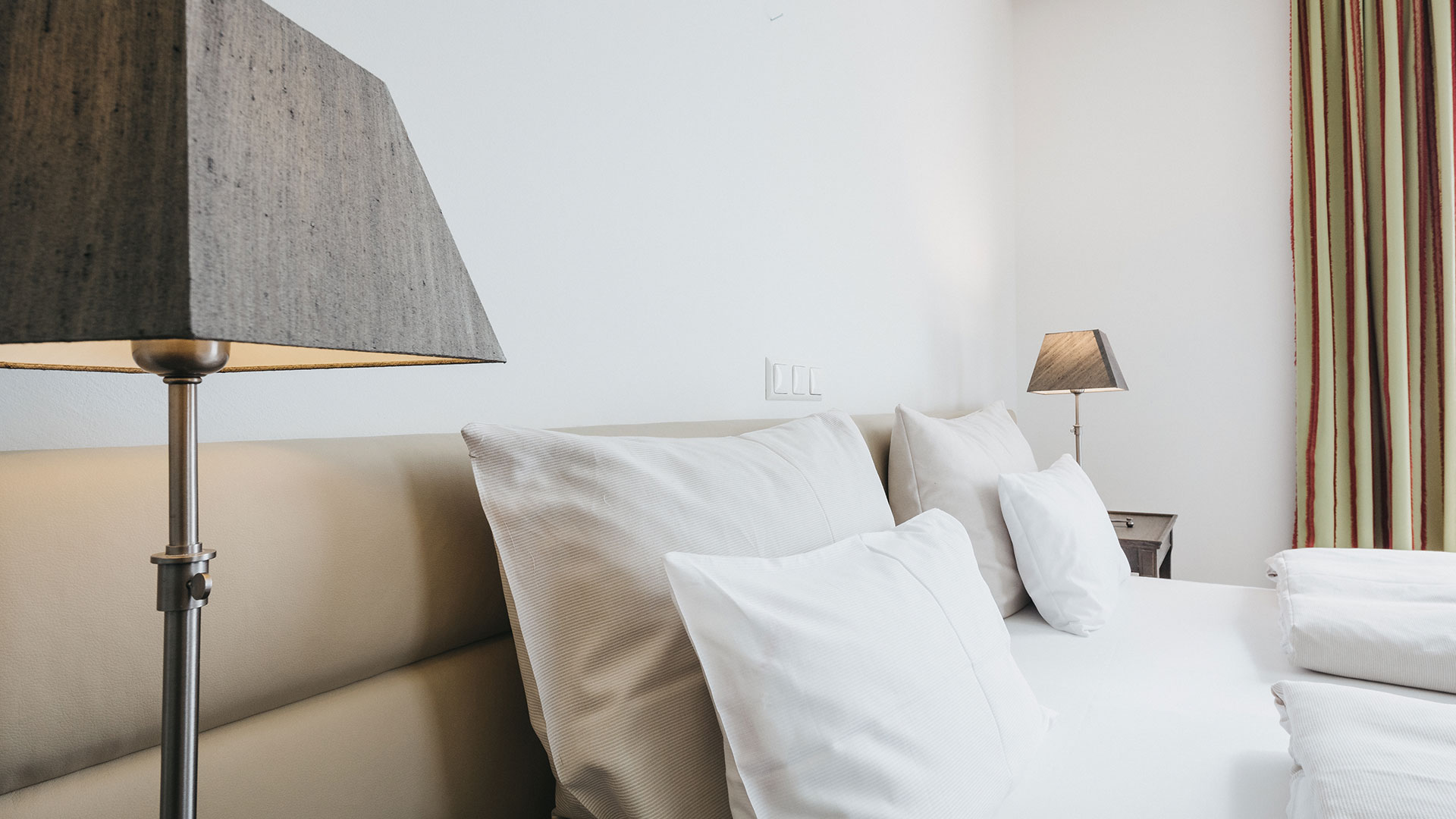 SLIDER_Zimmer_001